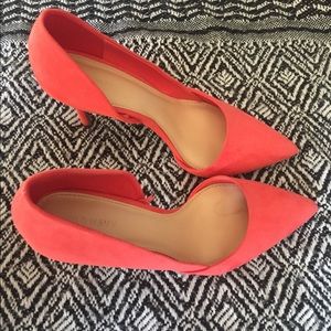 Old Navy Coral faux suede heels